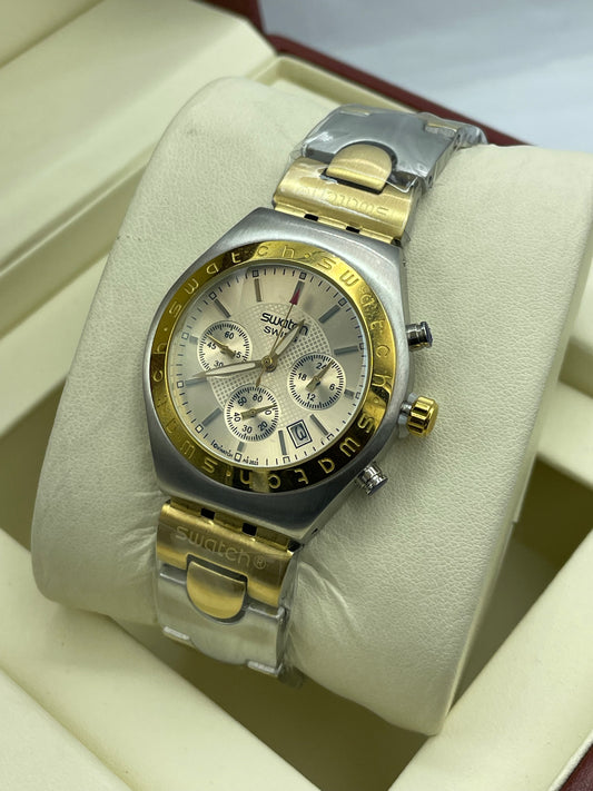 Swatch originale fond blanc et or